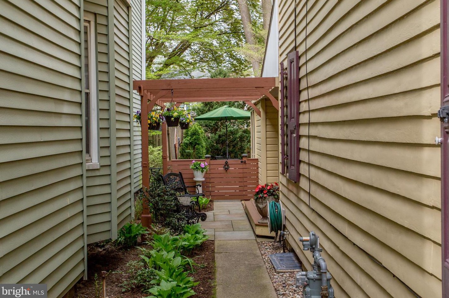 105 Union St, West Amwell NJ  08530-1646 exterior