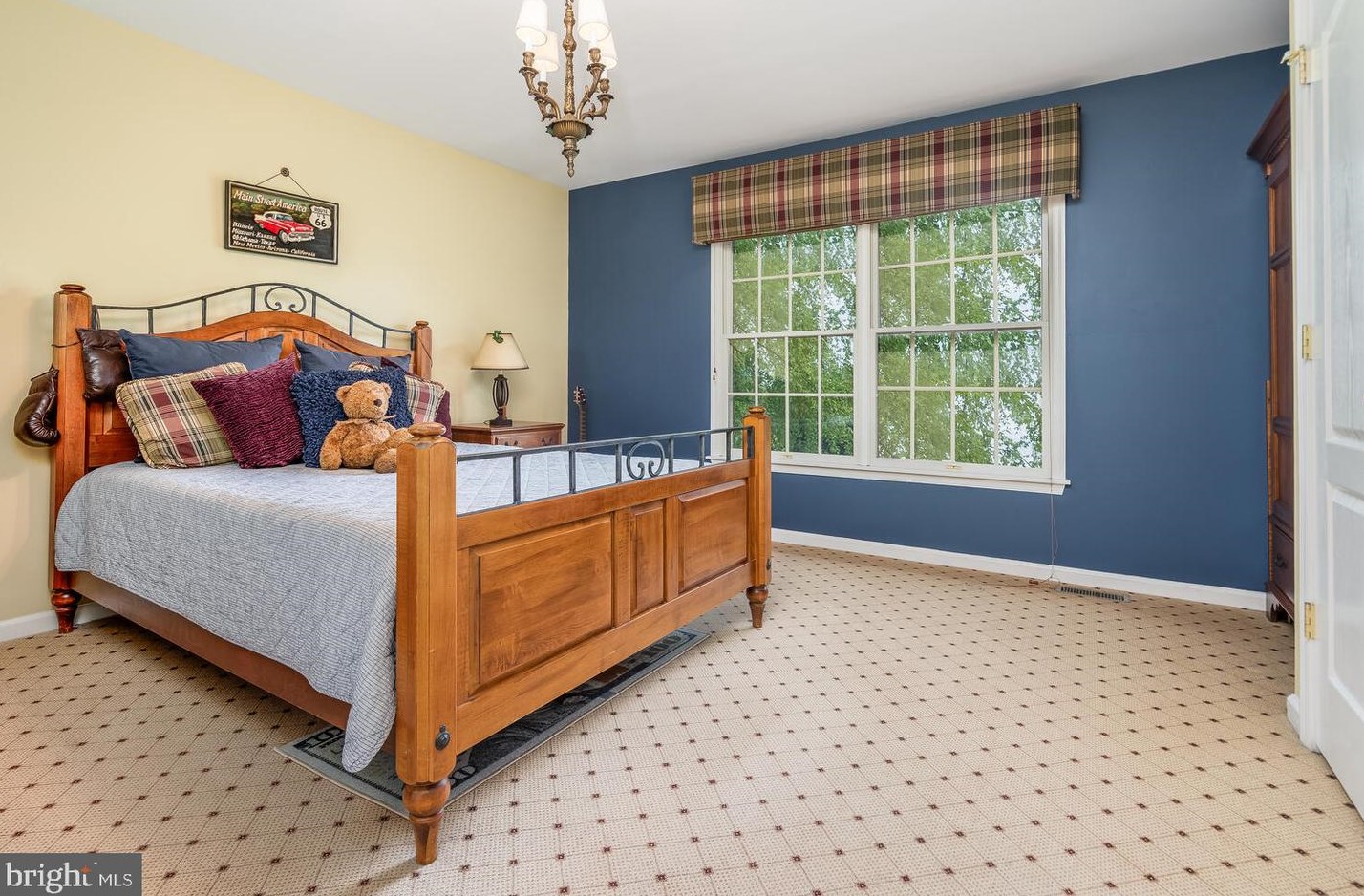 14 Ridgeview Ct, East Amwell Township NJ  08551-1872 exterior