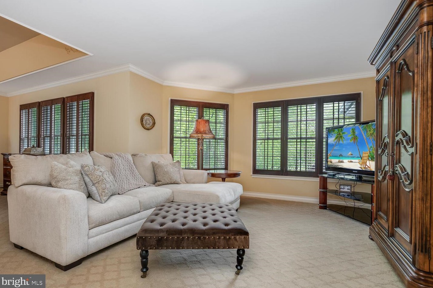 14 Ridgeview Ct, East Amwell Township NJ  08551-1872 exterior