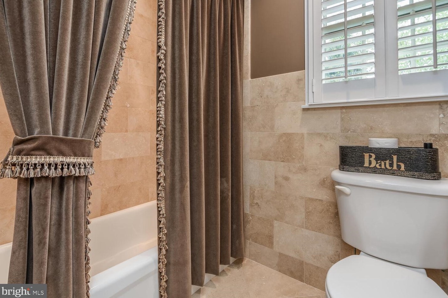 14 Ridgeview Ct, East Amwell Township NJ  08551-1872 exterior