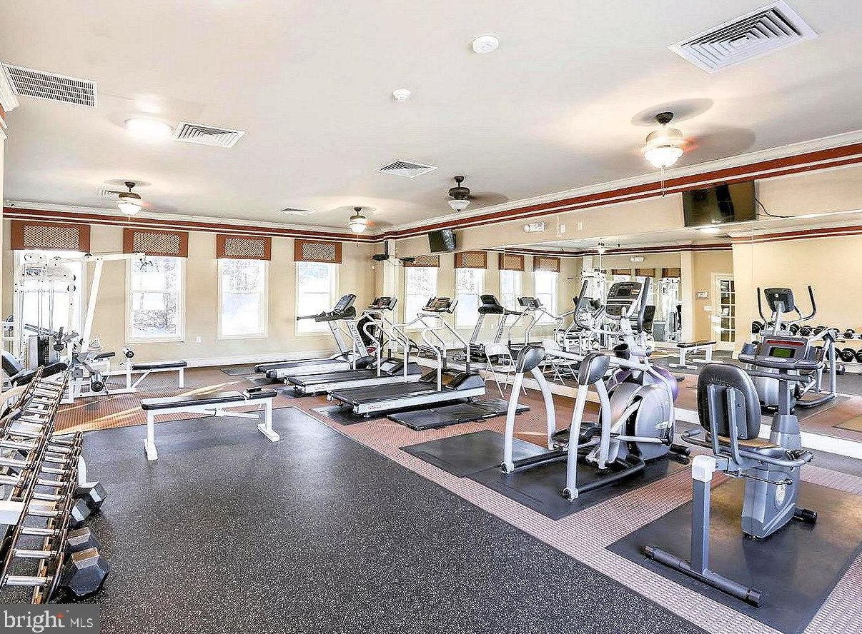 546 Masterson Ct, Trenton NJ  08618-1448 exterior