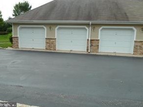 27 Kyle Way, Trenton NJ 08628-2517 exterior