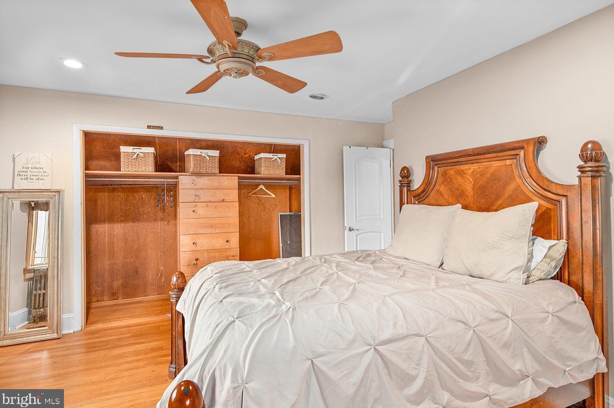 625 Pkwy Ave, Trenton NJ 08618-2725 exterior