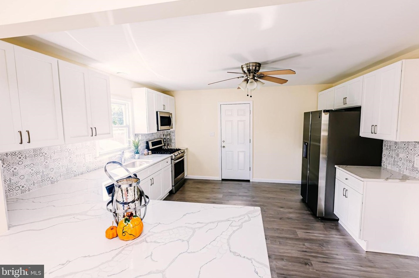 721 Pkwy Ave, Trenton NJ 08618-2729 exterior