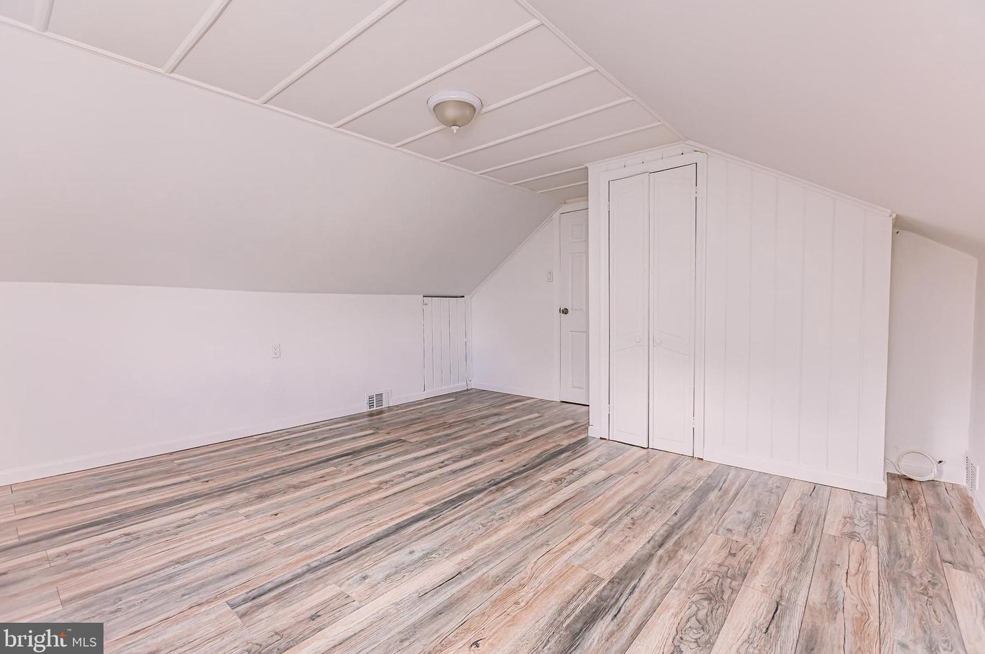 721 Pkwy Ave, Trenton NJ 08618-2729 exterior