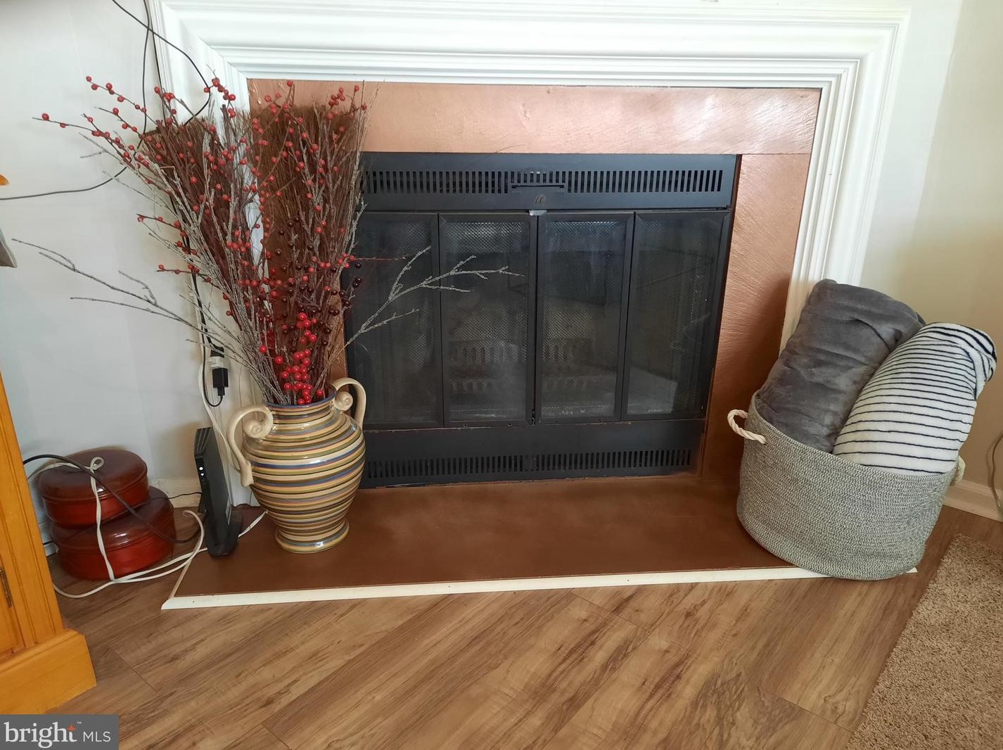 24 Shirley Ln, Trenton NJ 08648 exterior