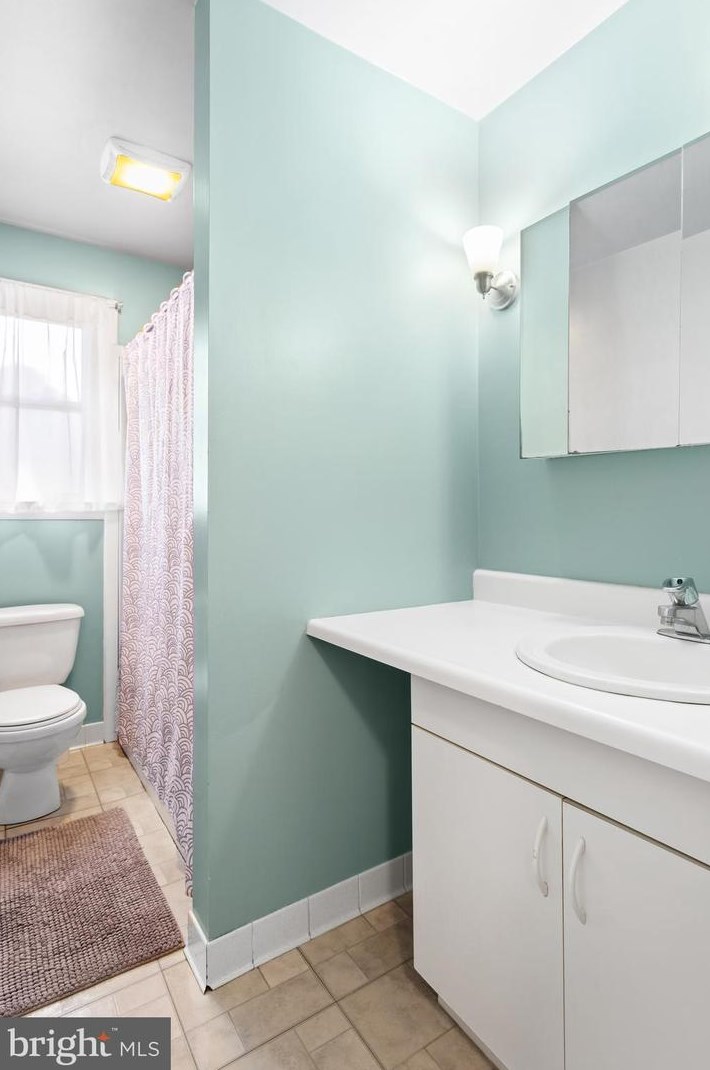 39 Lumar Rd, Trenton NJ 08648-3153 exterior