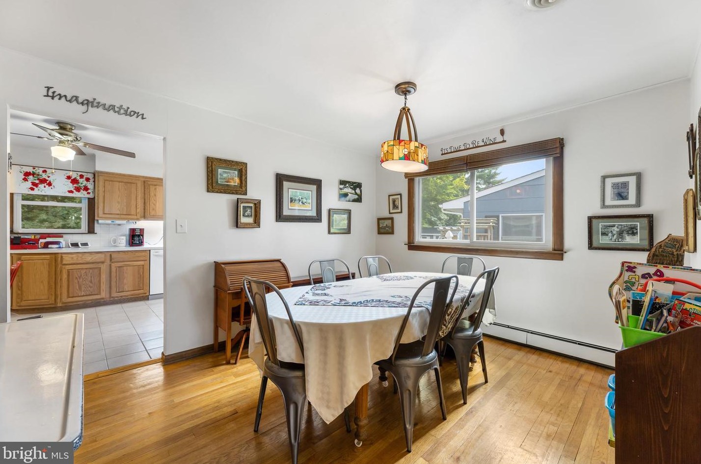 40 Wesleyan Dr, Trenton NJ  08690-1945 exterior