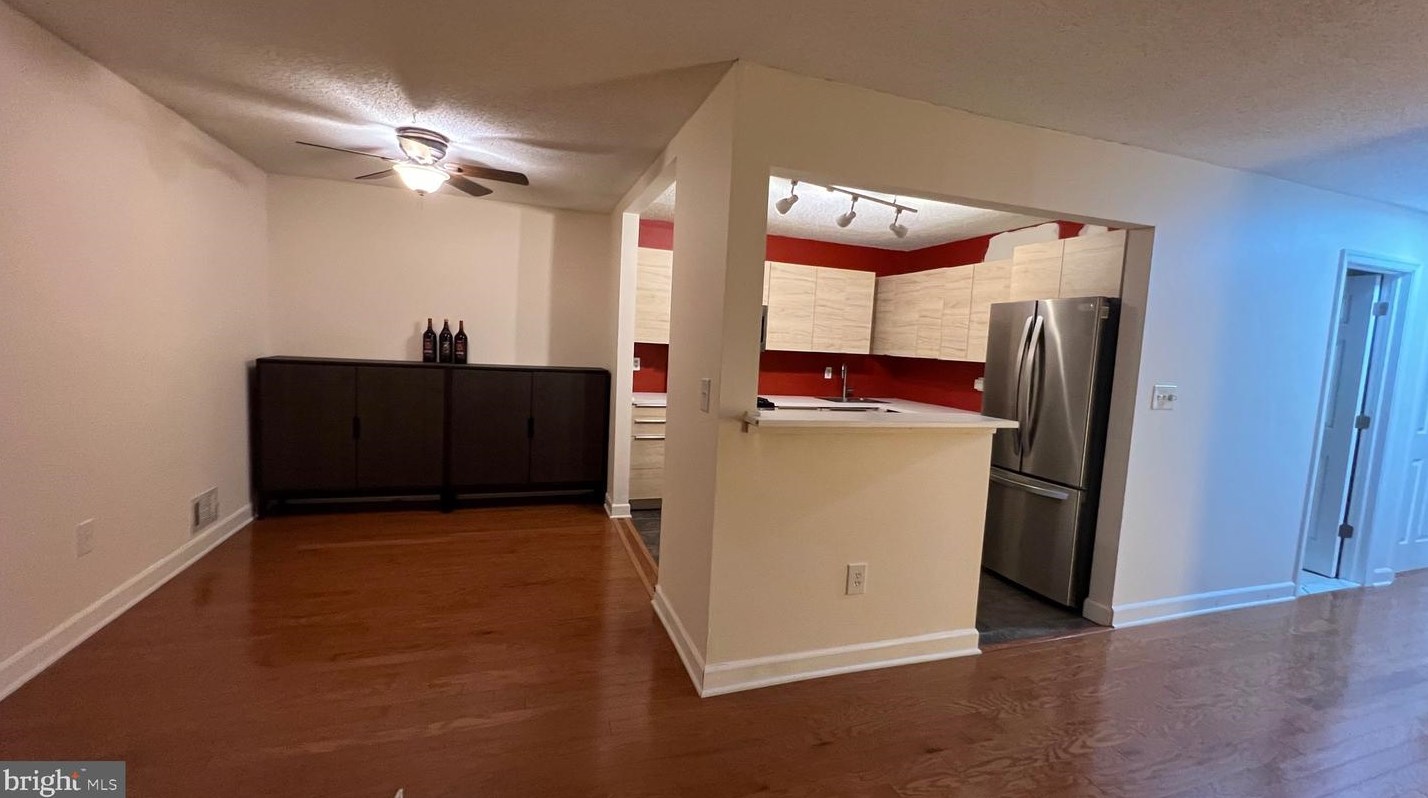 60 Holly Ct, Trenton NJ 08619-4634 exterior