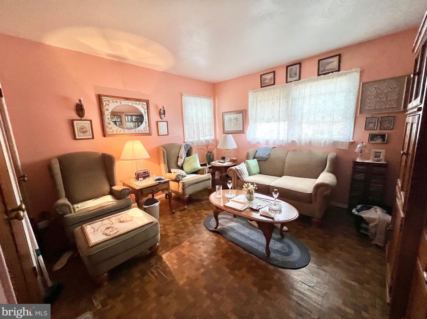 40 Baltusrol St, Trenton NJ 08690-1602 exterior