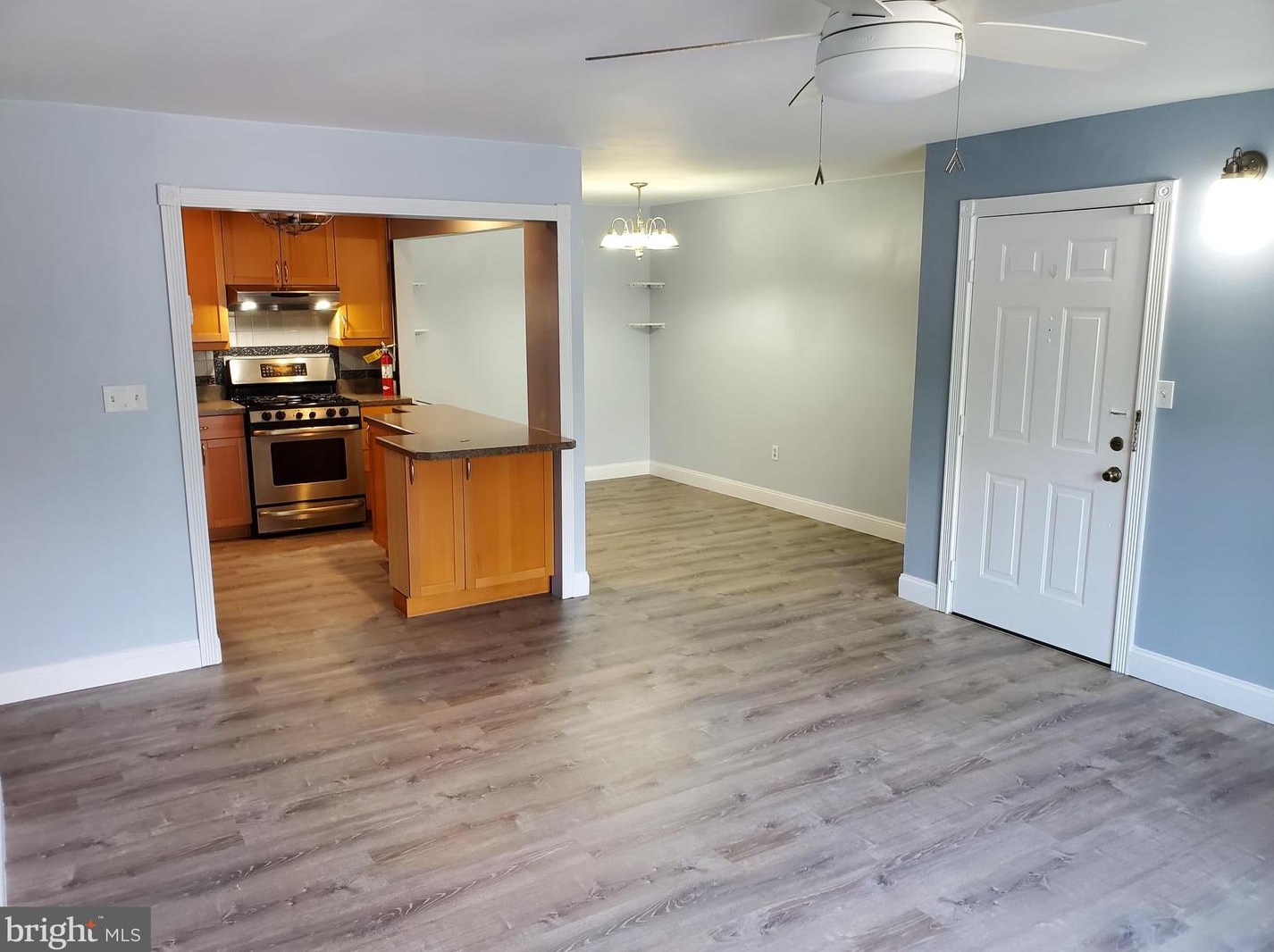 48 Lehavre Ct, Trenton NJ  08619-4723 exterior