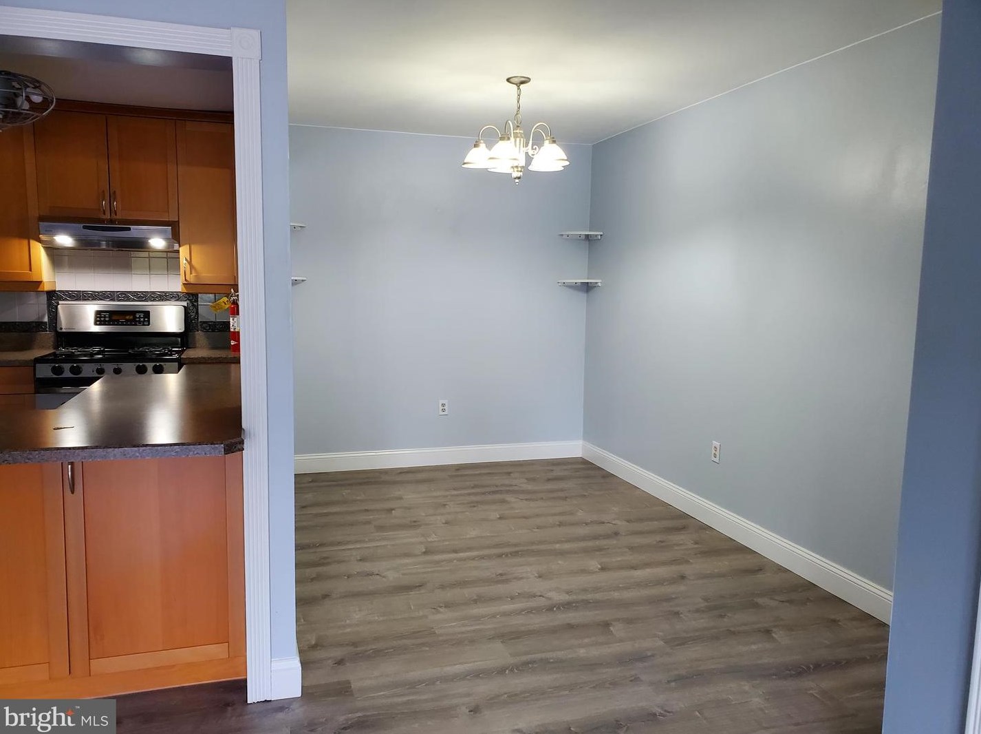 48 Lehavre Ct, Trenton NJ  08619-4723 exterior