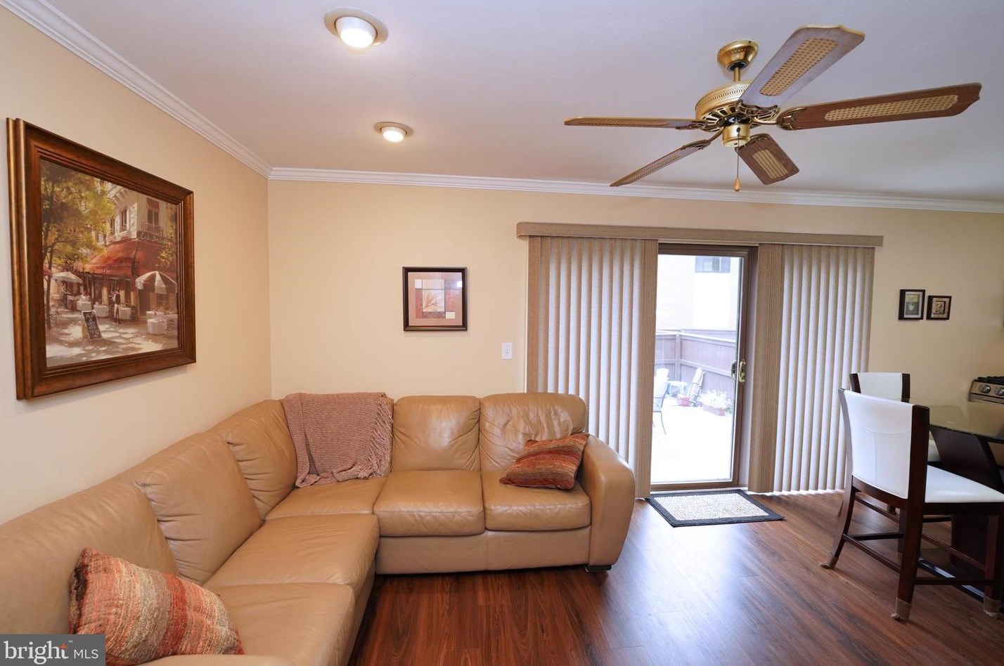 913 Jamestown Rd, East Windsor NJ 08520-5606 exterior