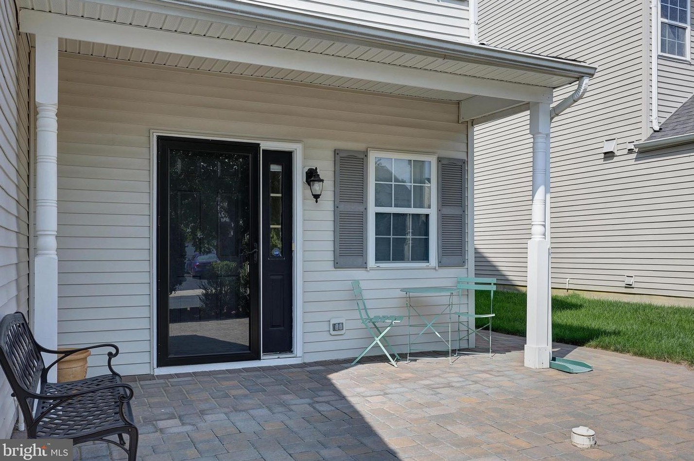 32 Sandstone Rd, East Windsor NJ  08520-3041 exterior