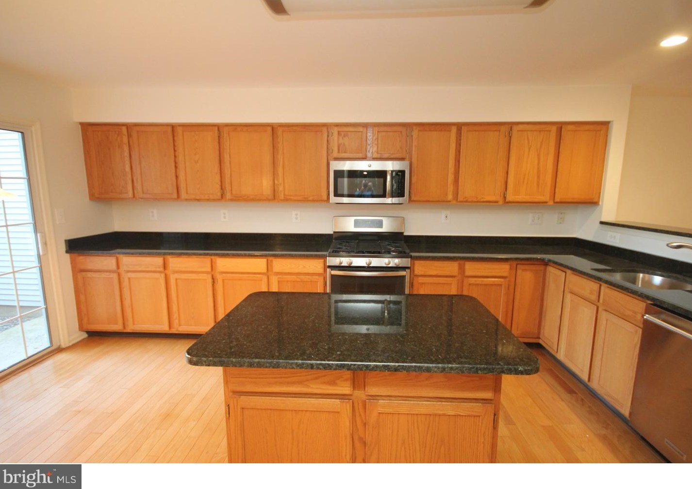 709 Deer Run Ct, Pennington NJ  08534-5233 exterior