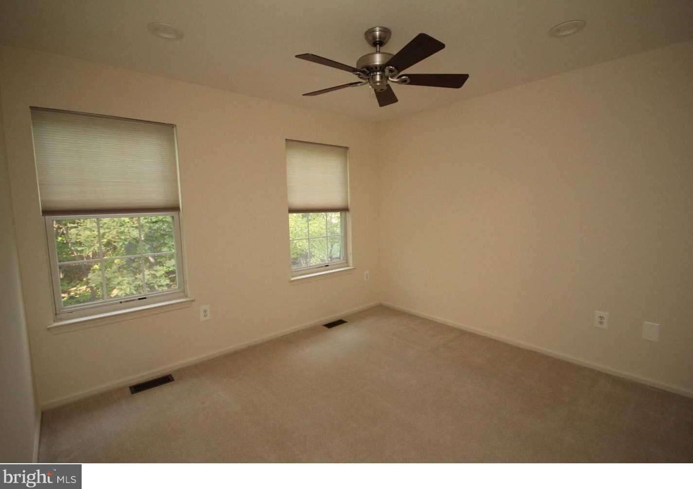 709 Deer Run Ct, Pennington NJ  08534-5233 exterior