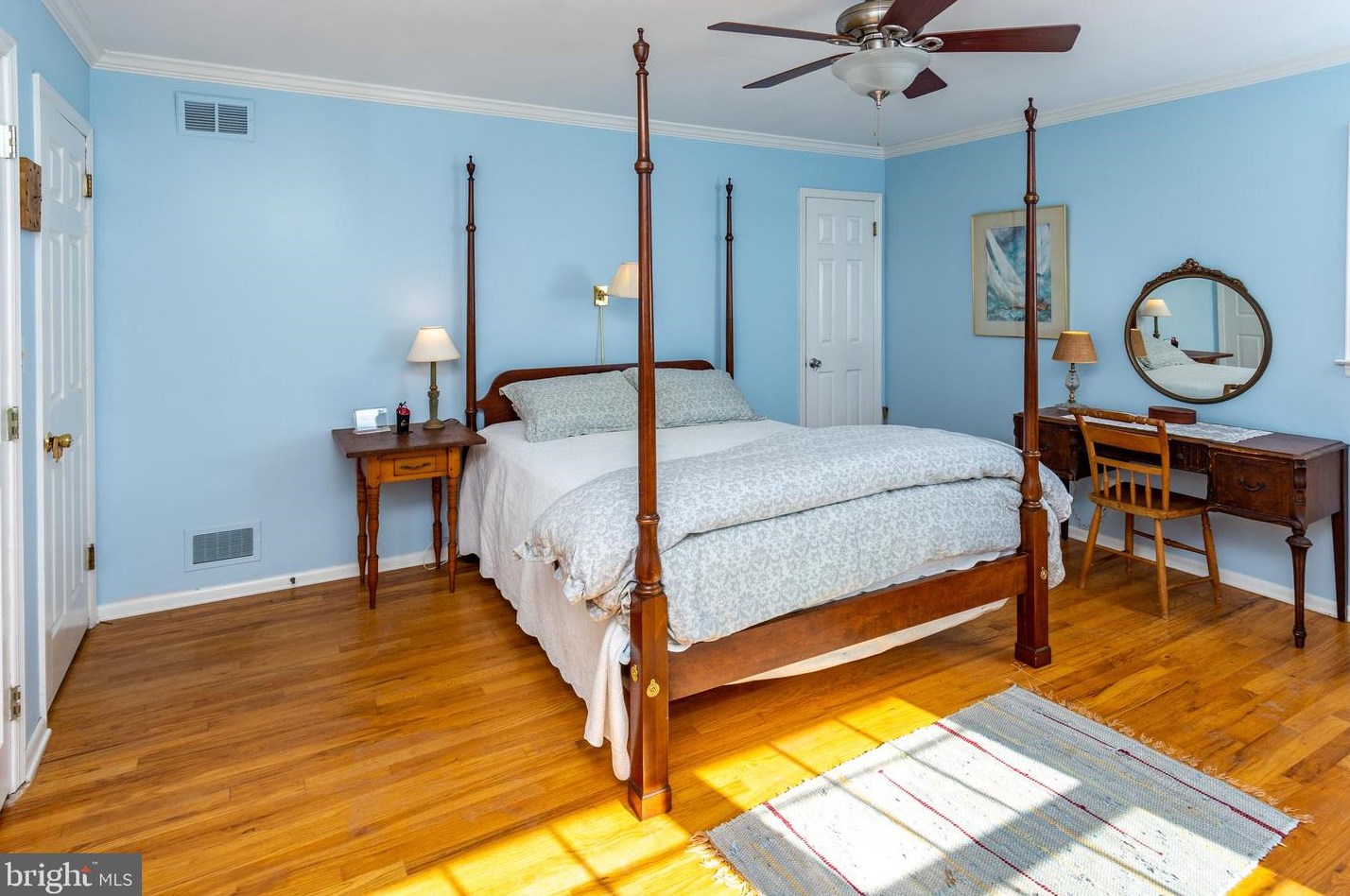 33 Pineknoll Dr, Trenton NJ 08648-3143 exterior