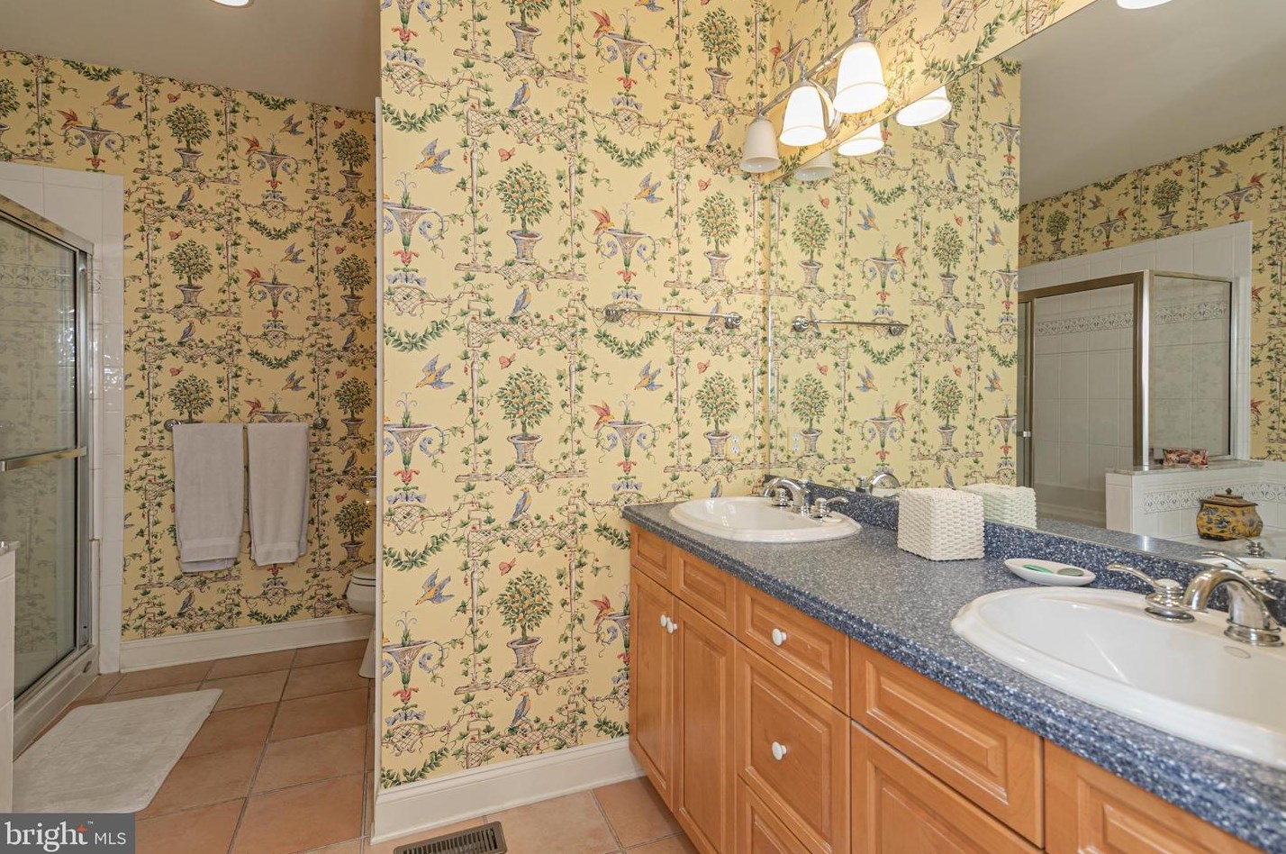 42 Schindler Ct, Lawrence Township NJ  08648-2578 exterior