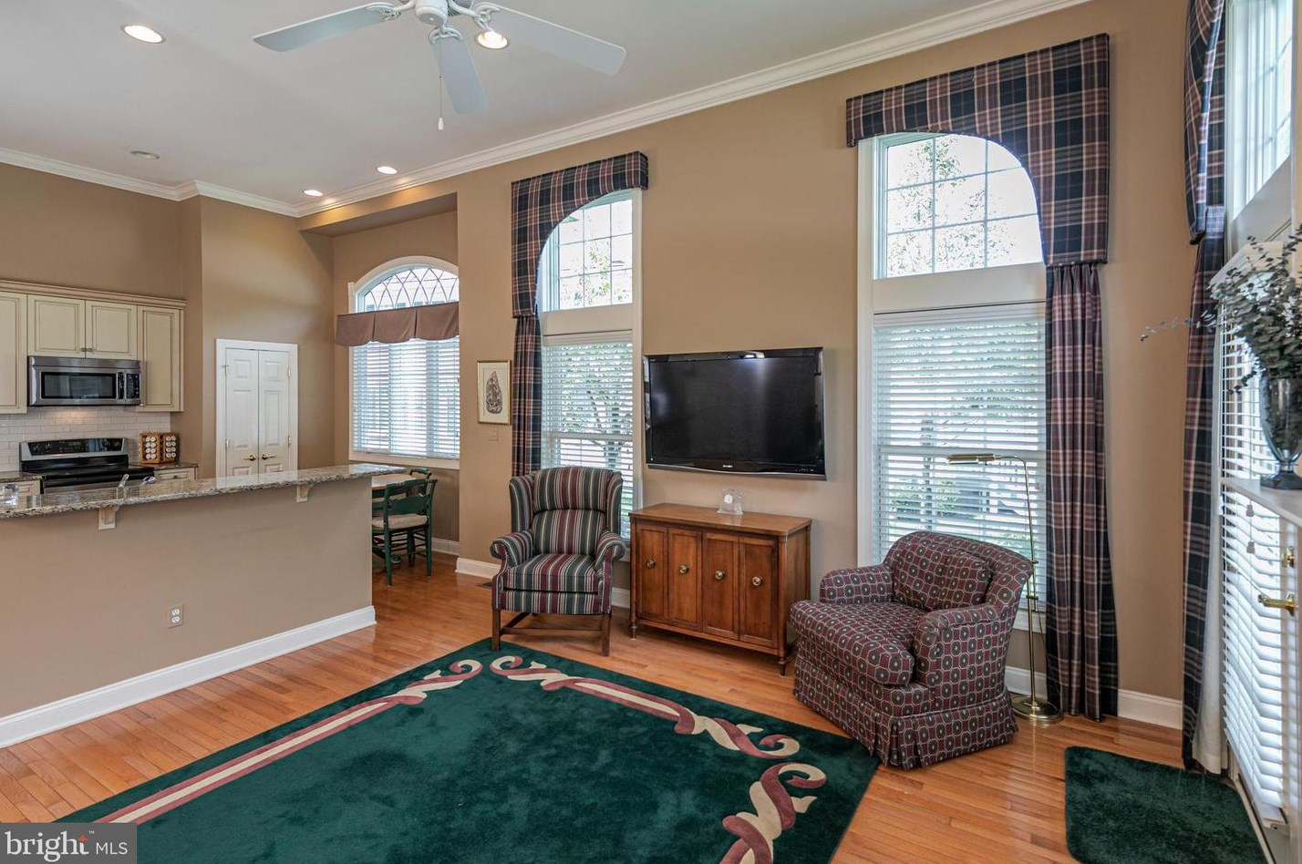 42 Schindler Ct, Lawrence Township NJ  08648-2578 exterior