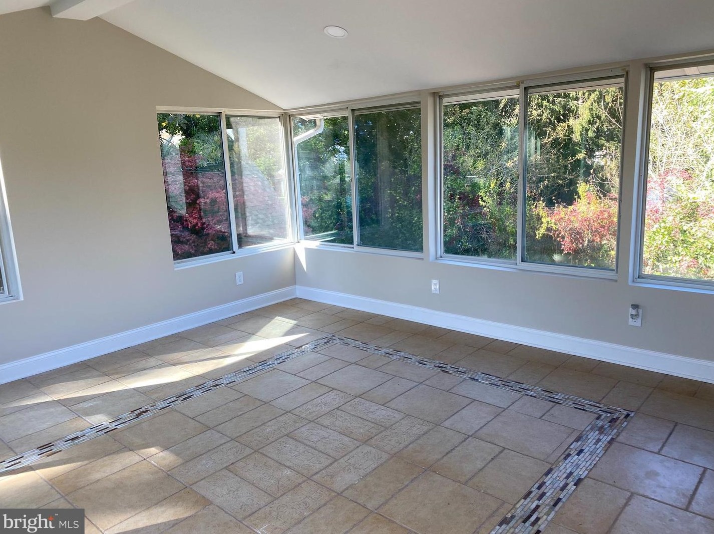 961 Ter Blvd, Trenton NJ  08618-1961 exterior