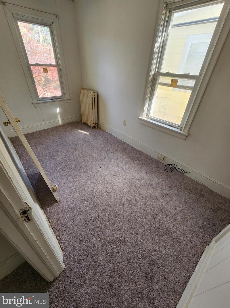 230 Woodlawn Ave, Trenton NJ  08609-1704 exterior