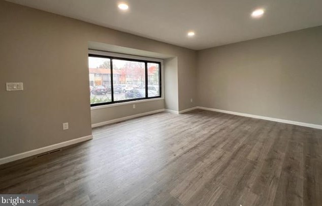 954 Jamestown Rd, East Windsor NJ 08520-5645 exterior