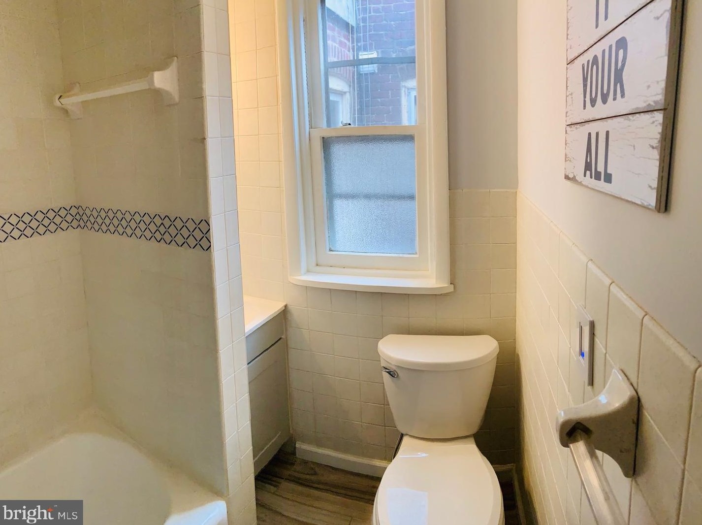 569 Brunswick Ave, Trenton NJ  08638-4237 exterior