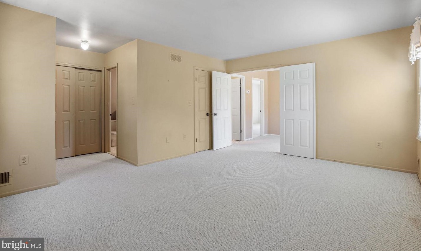 36 Danielle Ct, Trenton NJ 08648-1452 exterior