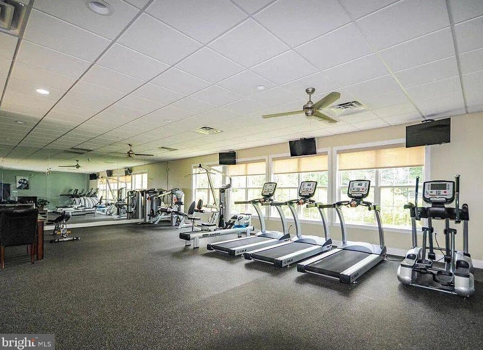 41 Kyle Way, Trenton NJ 08628-2520 exterior