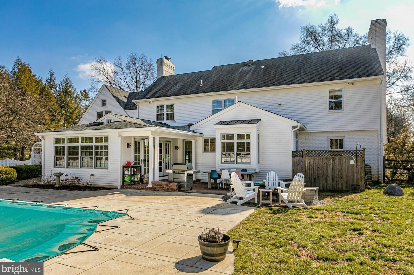10 Arvida Dr, Pennington NJ  08534-2105 exterior