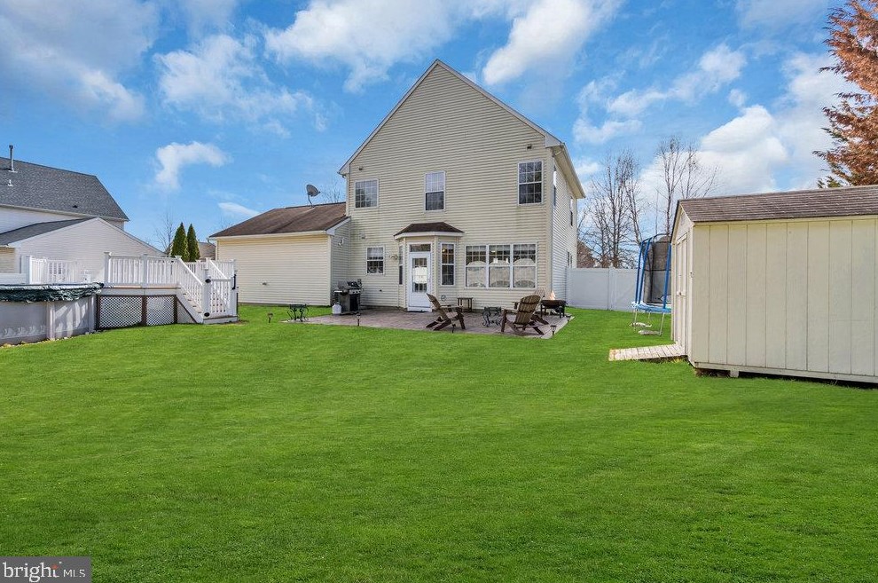 14 Bristol Way, East Windsor NJ  08520-2949 exterior
