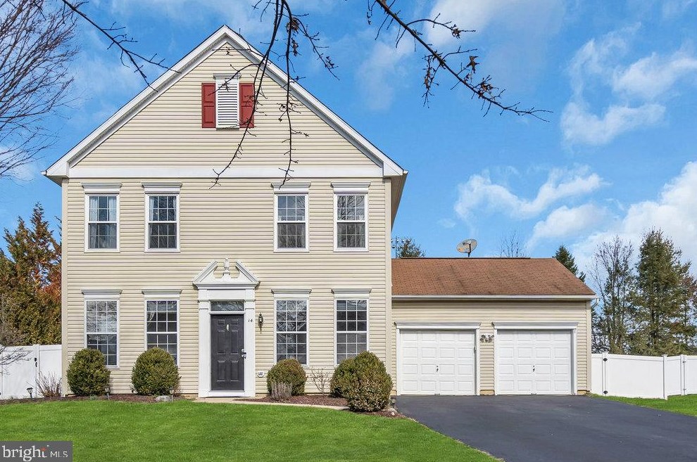 14 Bristol Way, East Windsor NJ  08520-2949 exterior