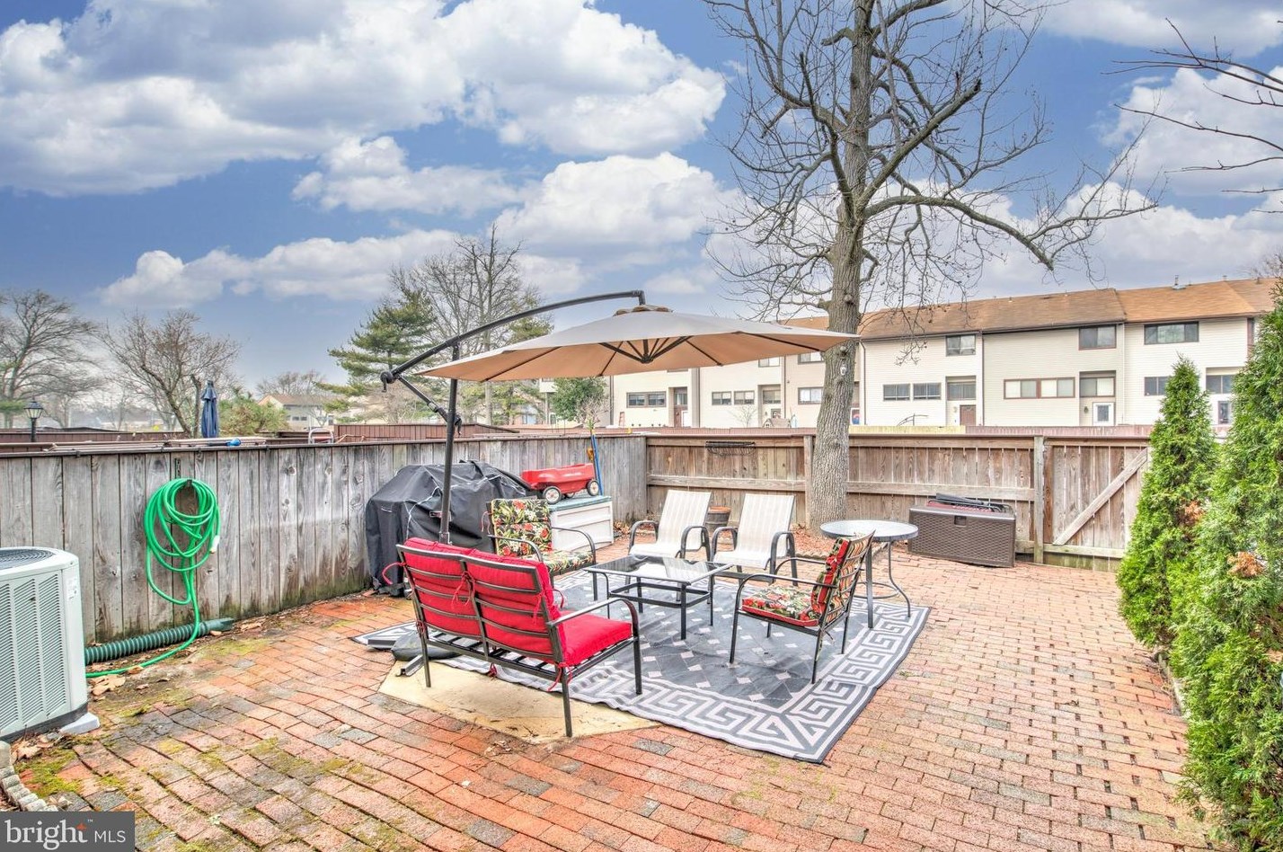 107 Hooverton Pl, East Windsor NJ  08520-5712 exterior