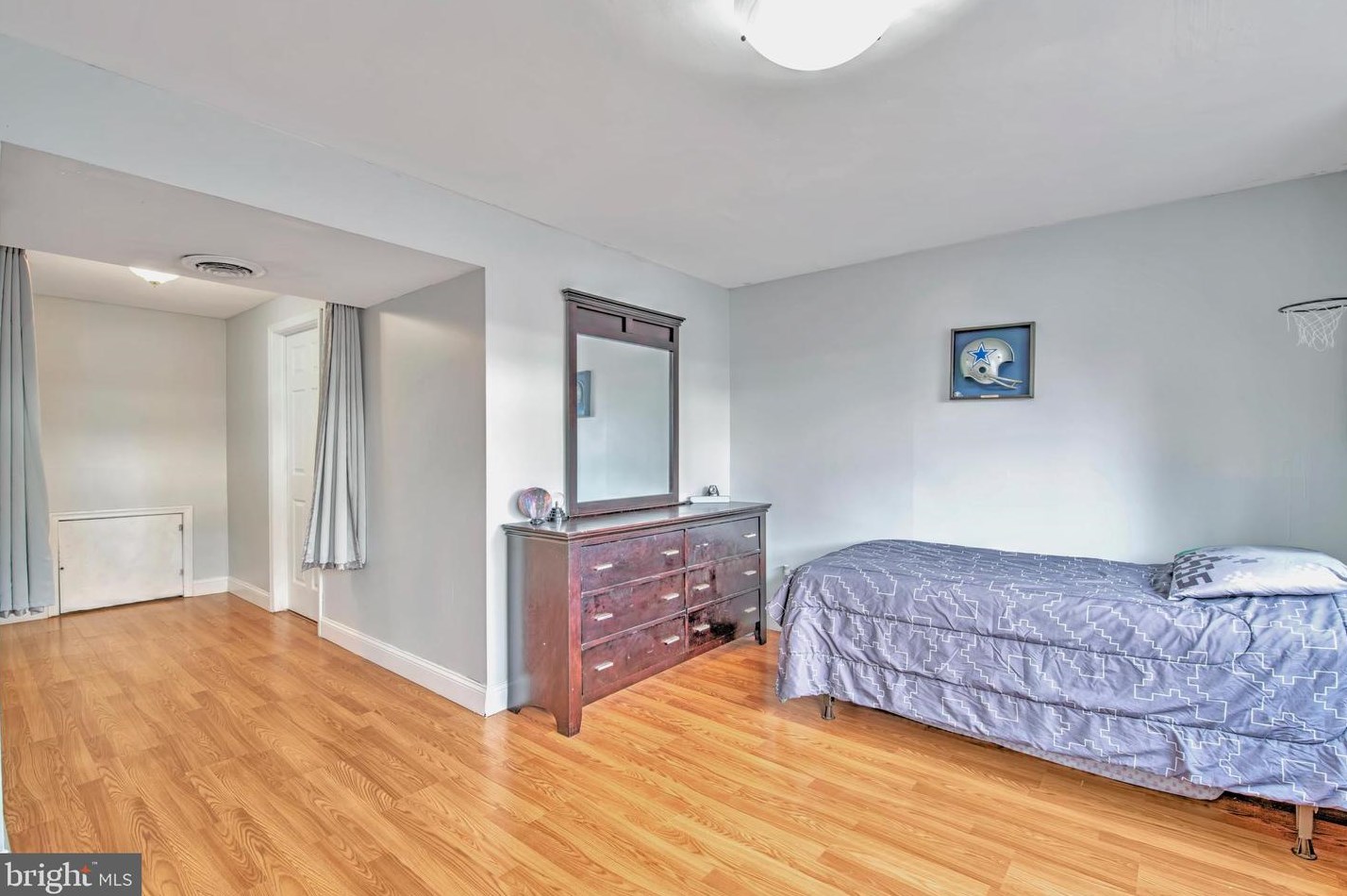 107 Hooverton Pl, East Windsor NJ  08520-5712 exterior