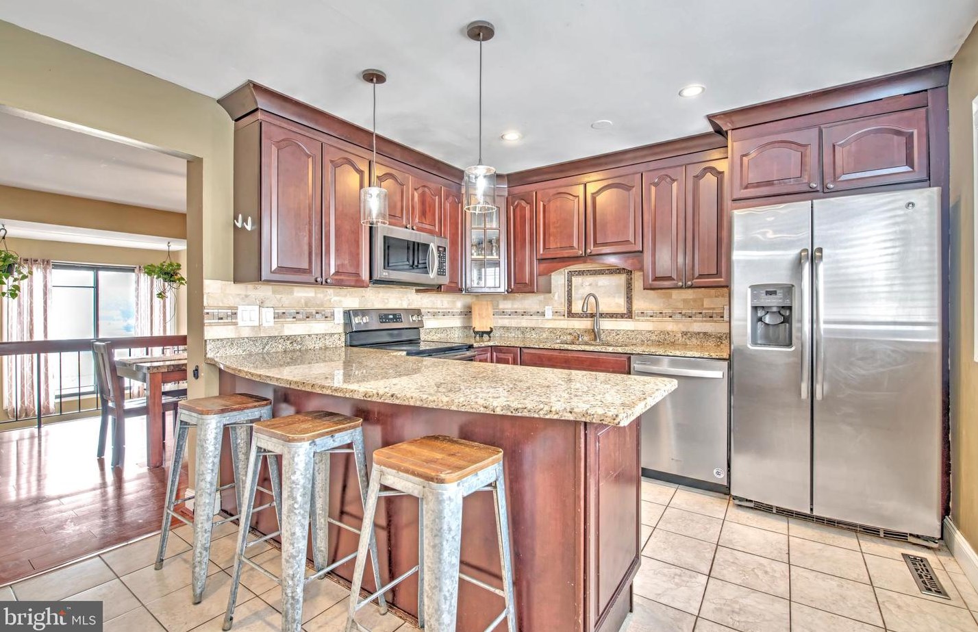 107 Hooverton Pl, East Windsor NJ  08520-5712 exterior