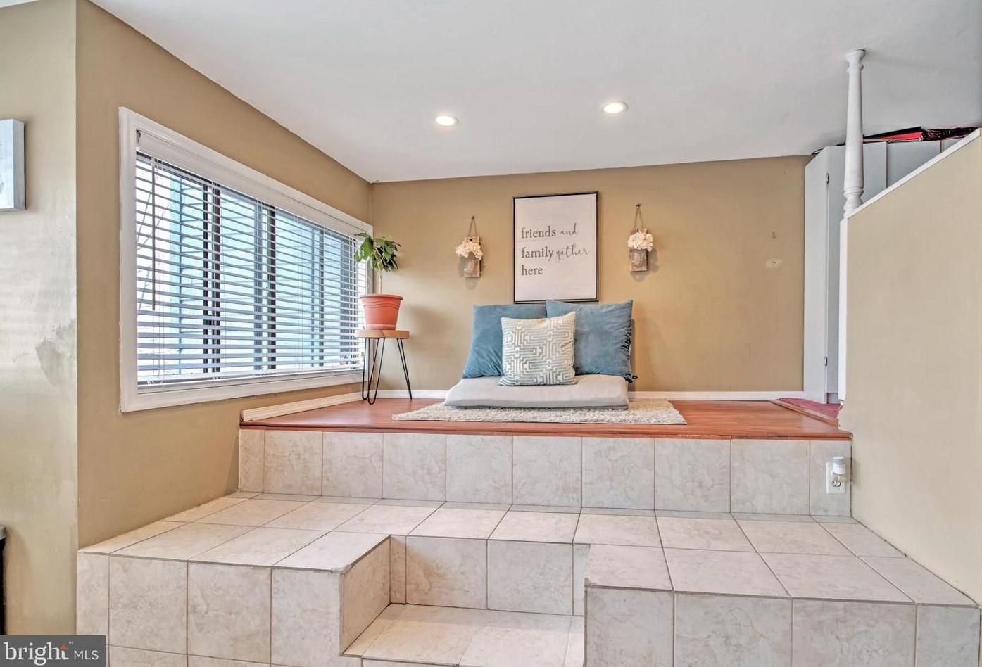 107 Hooverton Pl, East Windsor NJ  08520-5712 exterior