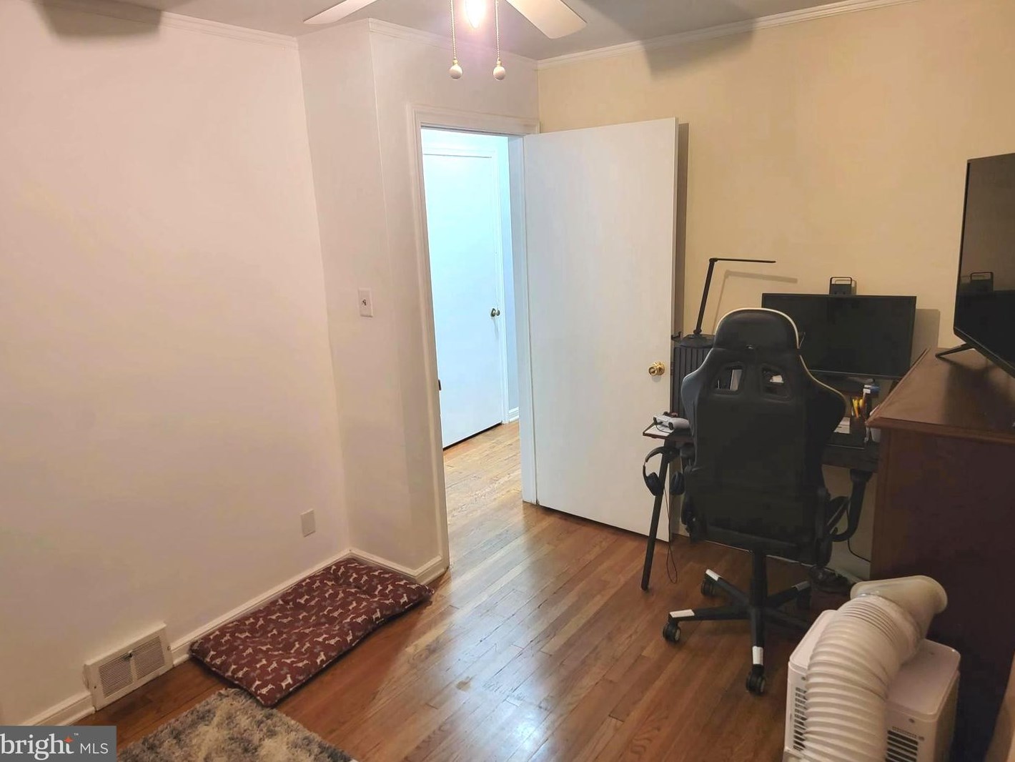 228 Bentley Ave, Trenton NJ  08619-3724 exterior