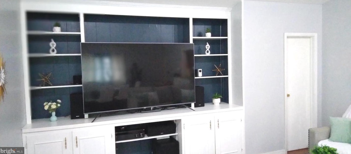 228 Bentley Ave, Trenton NJ  08619-3724 exterior