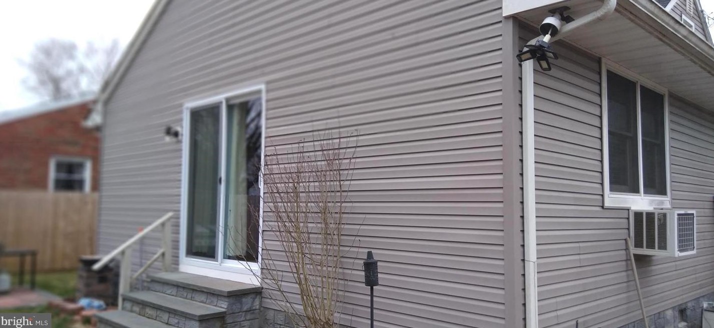 228 Bentley Ave, Trenton NJ  08619-3724 exterior