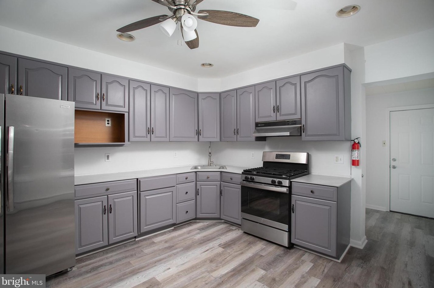 77 Liberty St, Trenton NJ  08611-2720 exterior