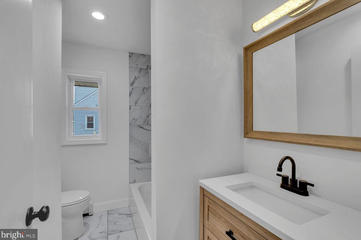 193 Woodland Ave, Trenton NJ  08638-2522 exterior