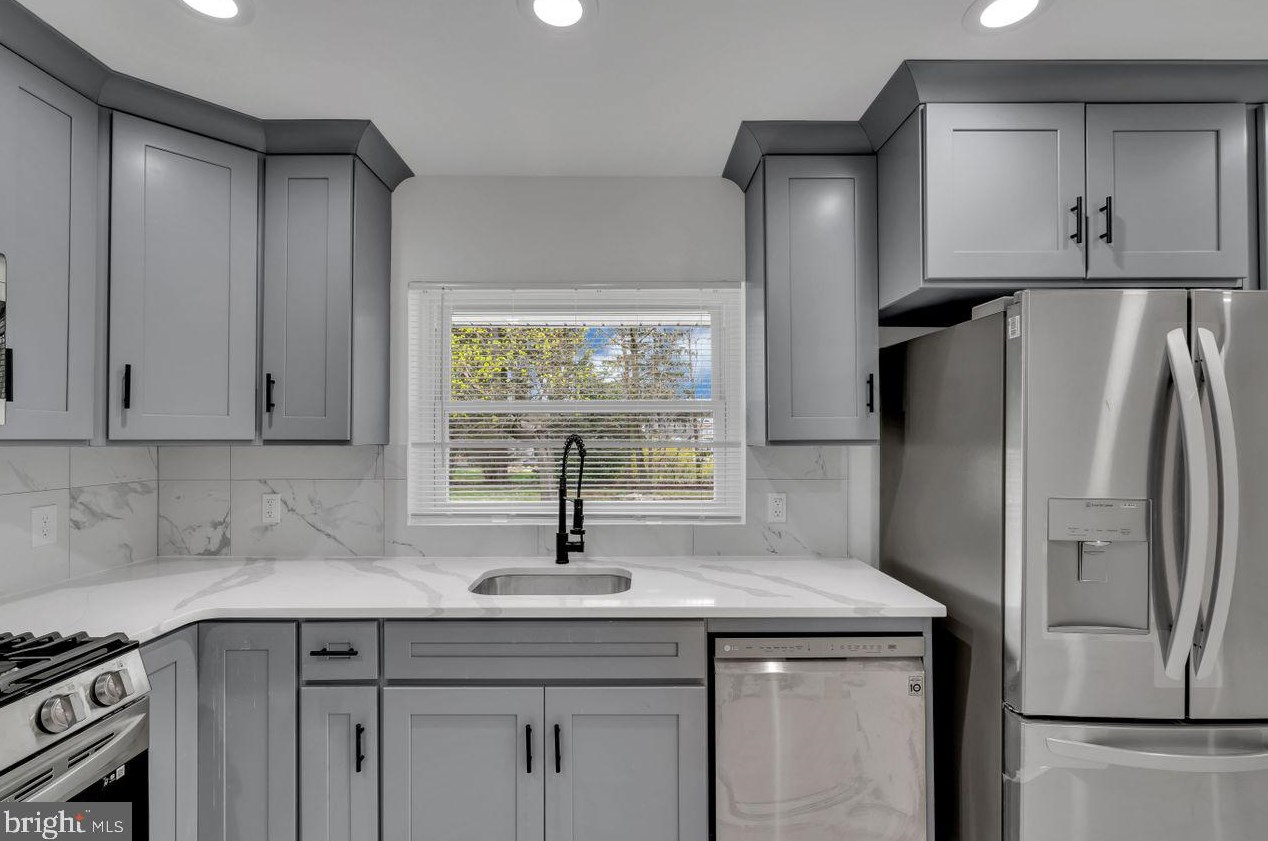 193 Woodland Ave, Trenton NJ  08638-2522 exterior