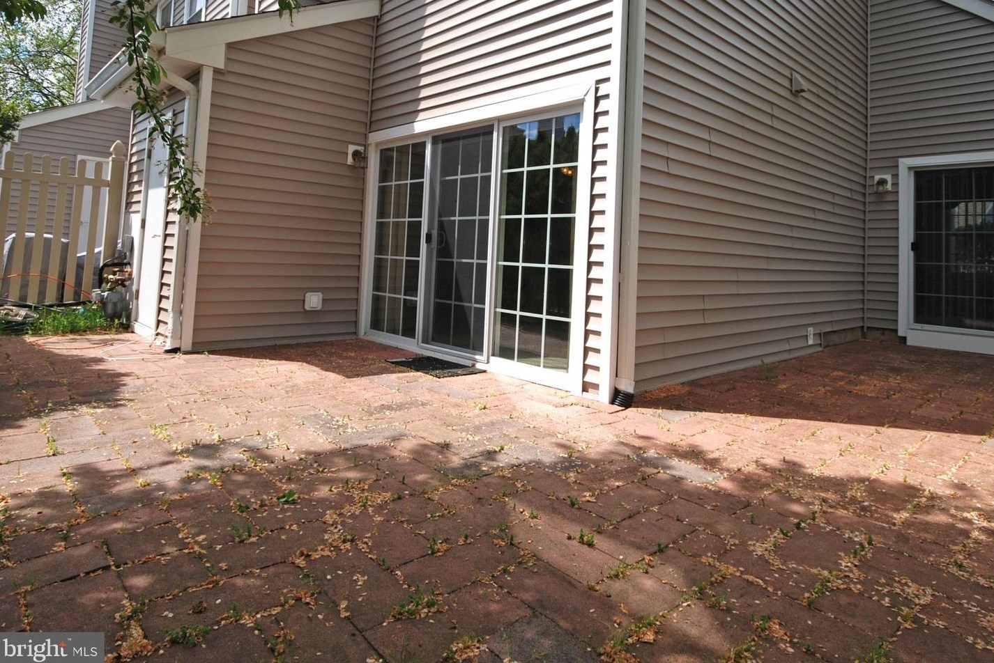 10 Hopkinson Ct, East Windsor NJ 08520-2725 exterior