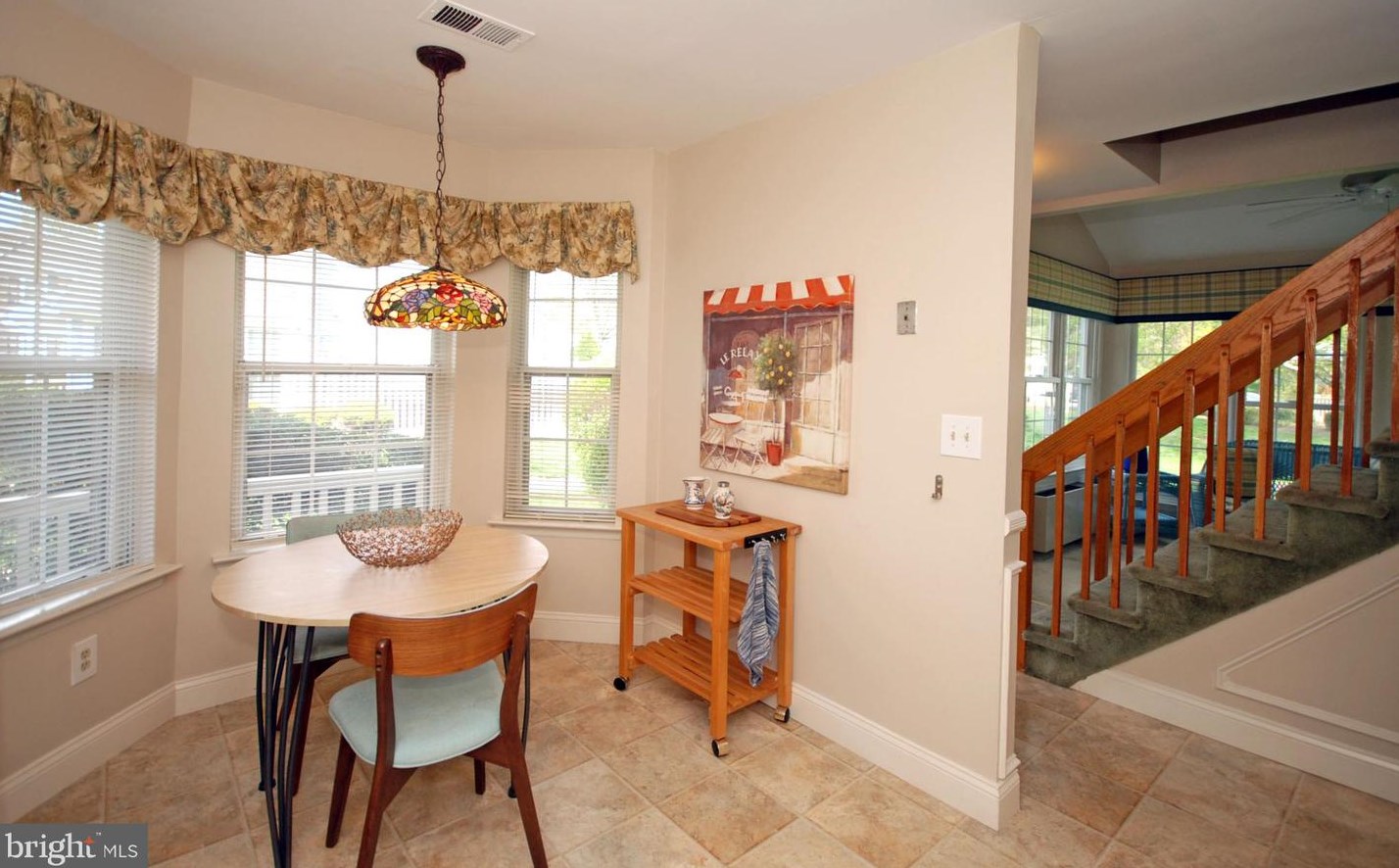 10 Hopkinson Ct, East Windsor NJ 08520-2725 exterior