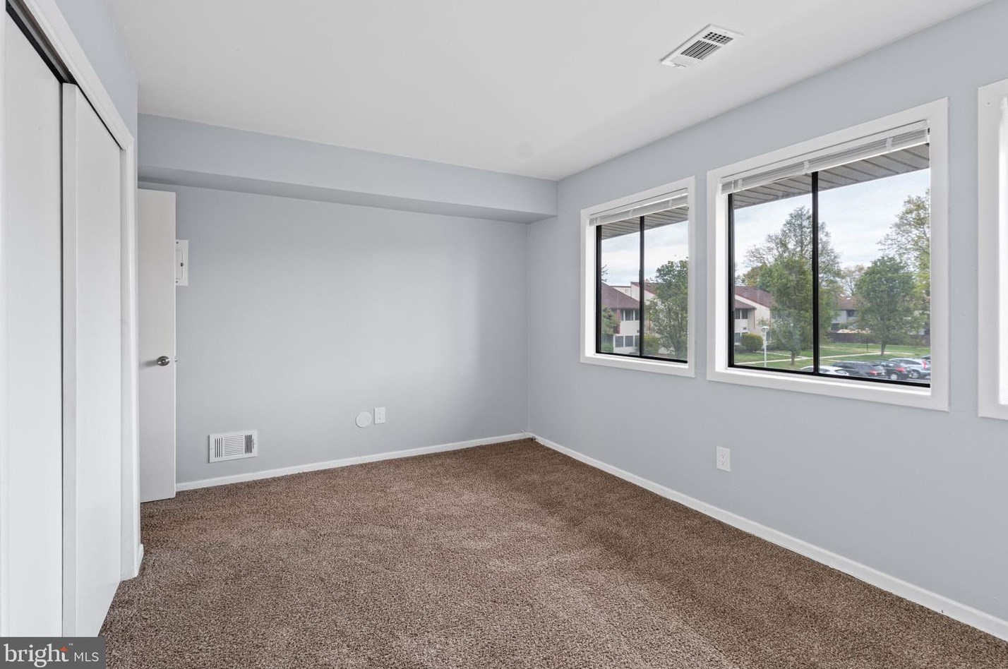 C-2 Avon Dr, East Windsor NJ 08520-5608 exterior