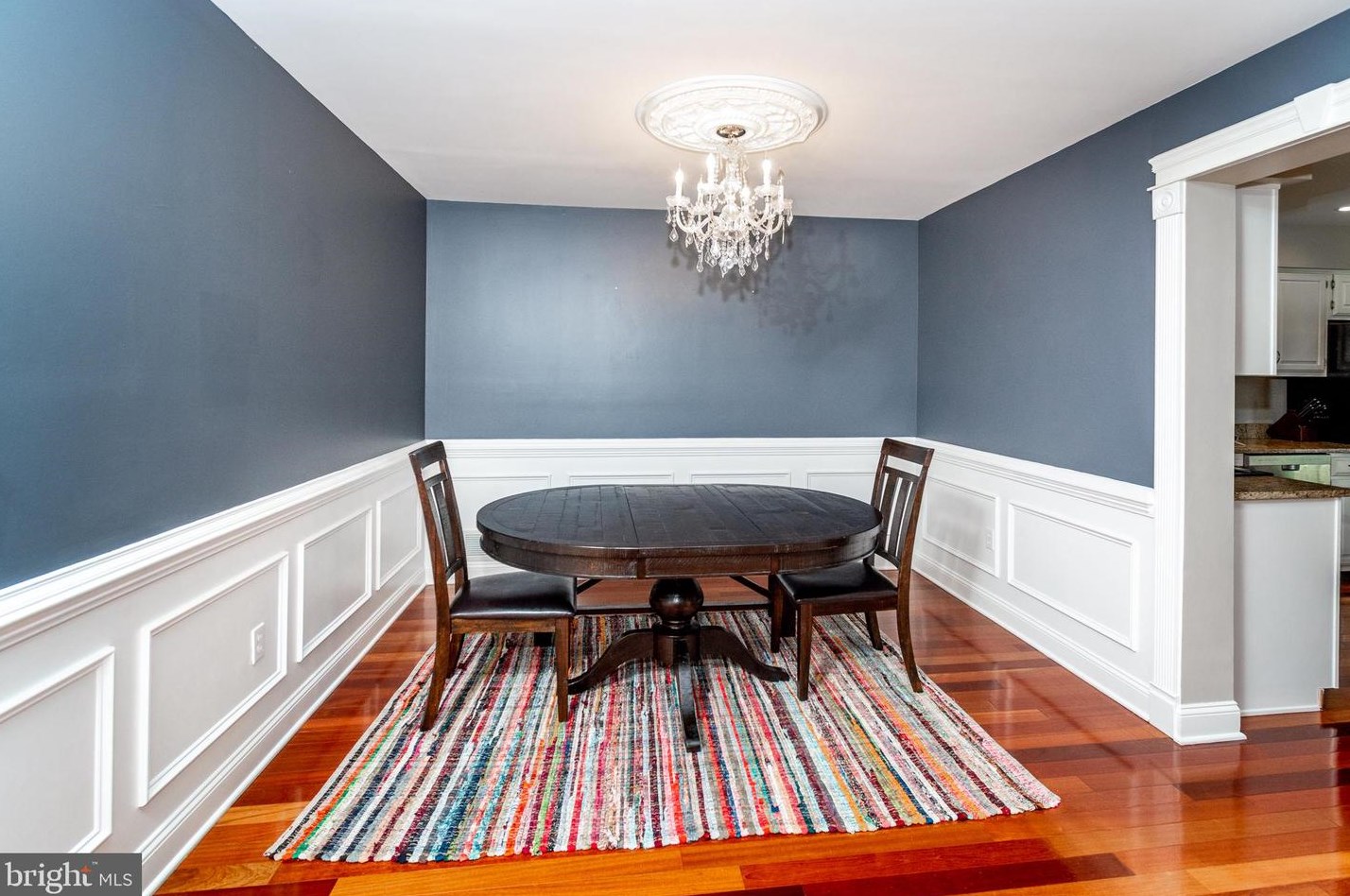 408 Amberleigh Dr, Pennington NJ  08534-1961 exterior