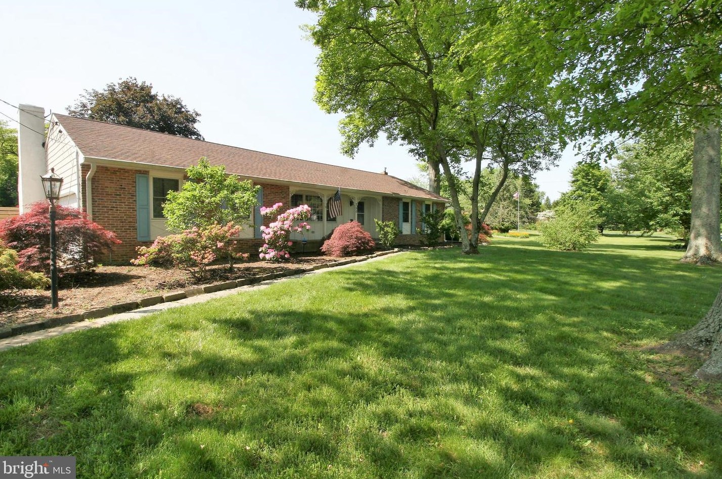 750 Windsor Perrineville Rd, East Windsor NJ  08520-4741 exterior