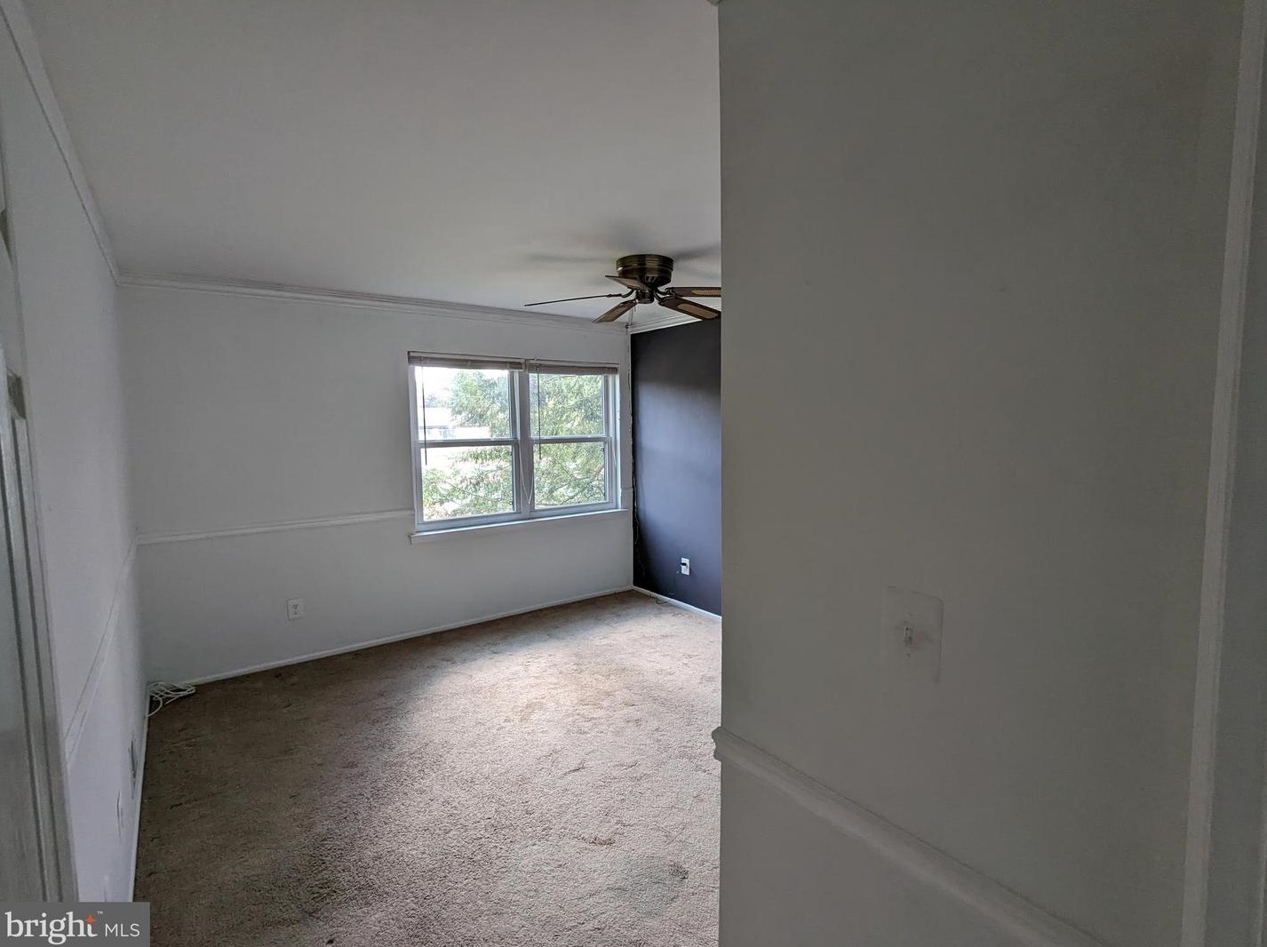 1722 Country Mill Dr, East Windsor NJ  08512-2212 exterior