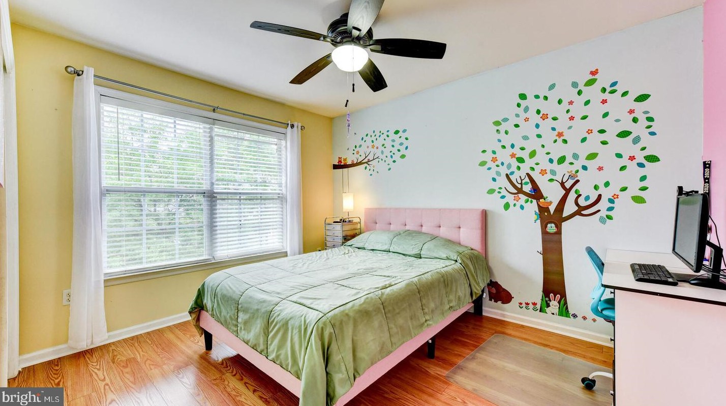 45 Tennyson Rd, East Windsor NJ  08520-4691 exterior