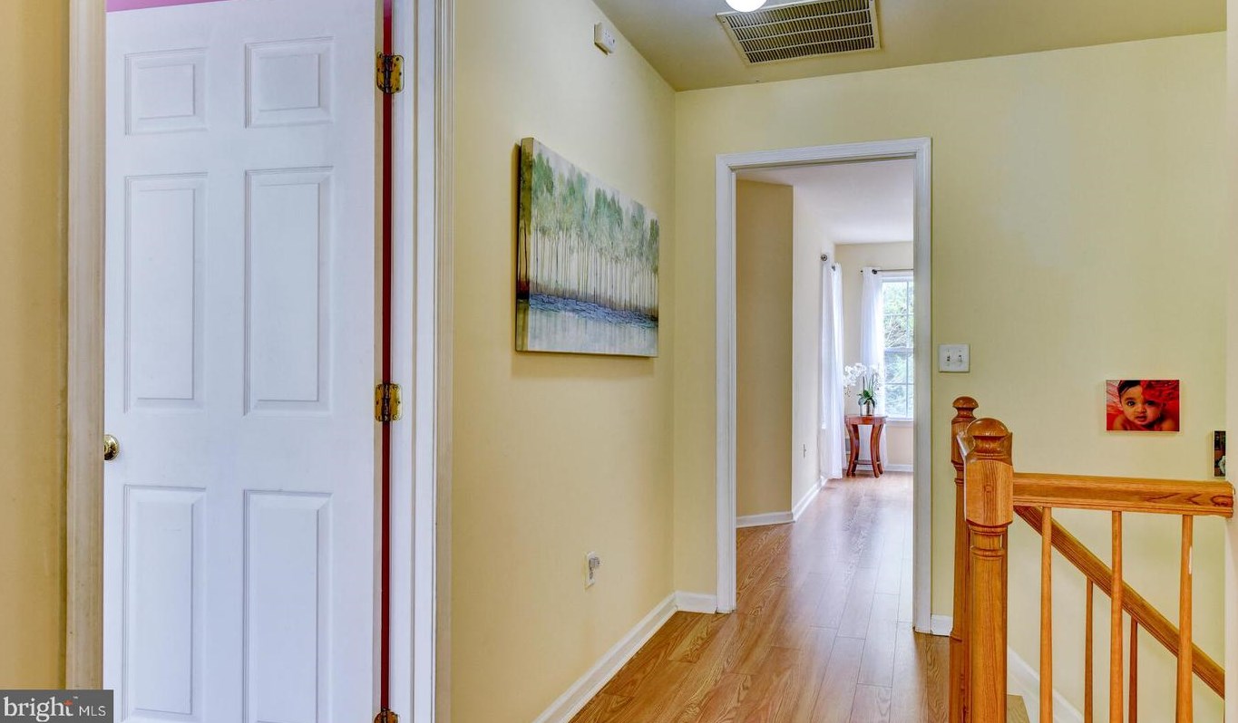 45 Tennyson Rd, East Windsor NJ  08520-4691 exterior